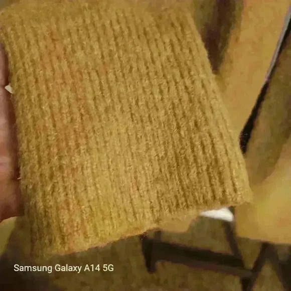 Women's Marino Wool Alpaca Blend Camel Color Buttonless Cardigan Madewell SizeS - Picture 6 of 6